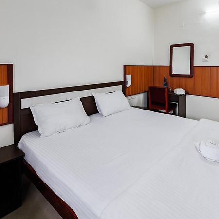 Paulson Park Hotel Kochi Екстер'єр фото