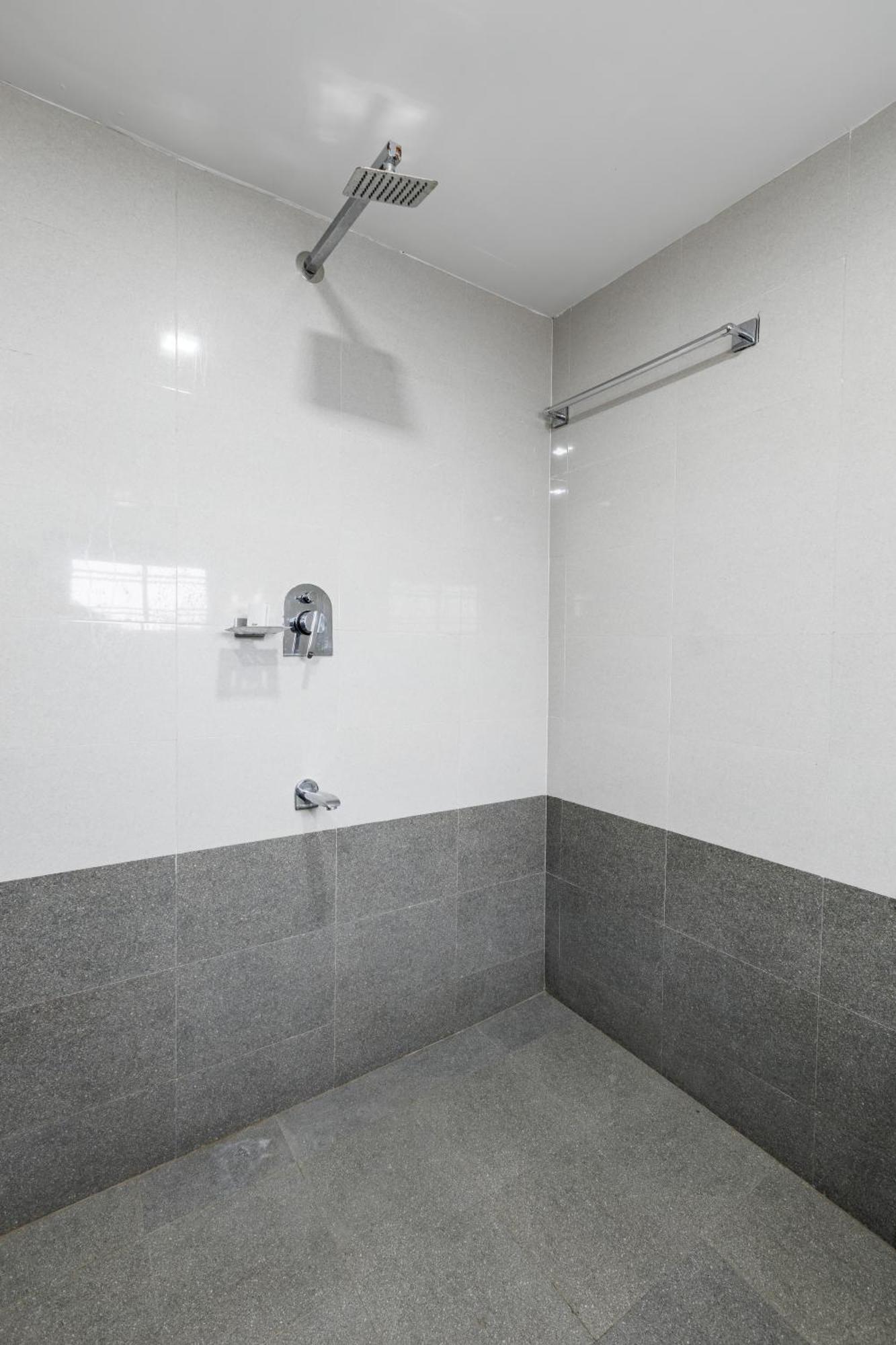 Paulson Park Hotel Kochi Екстер'єр фото